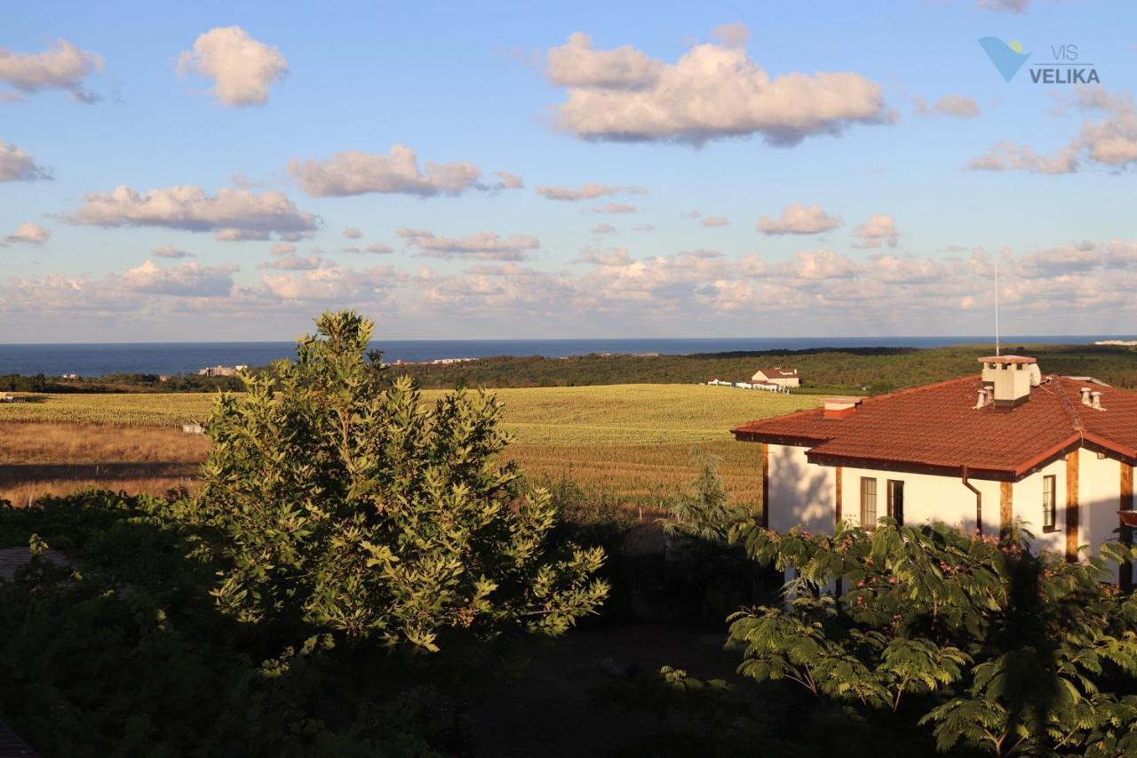 Bed and Breakfast Vis Velika Exterior foto