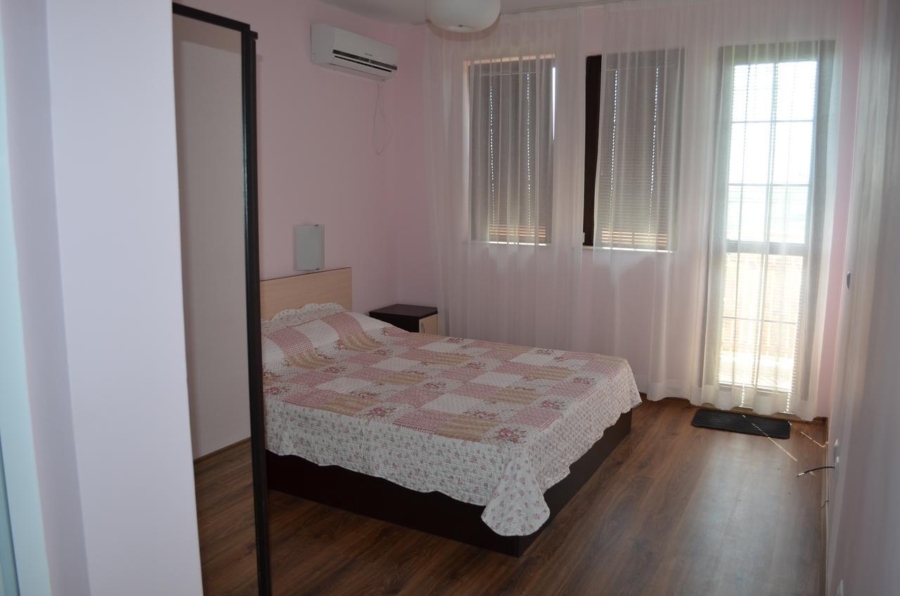 Bed and Breakfast Vis Velika Exterior foto