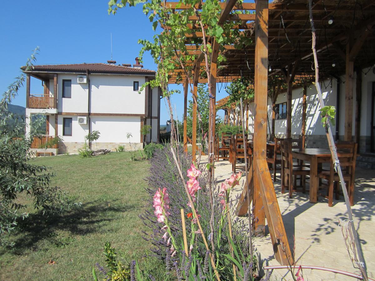 Bed and Breakfast Vis Velika Exterior foto