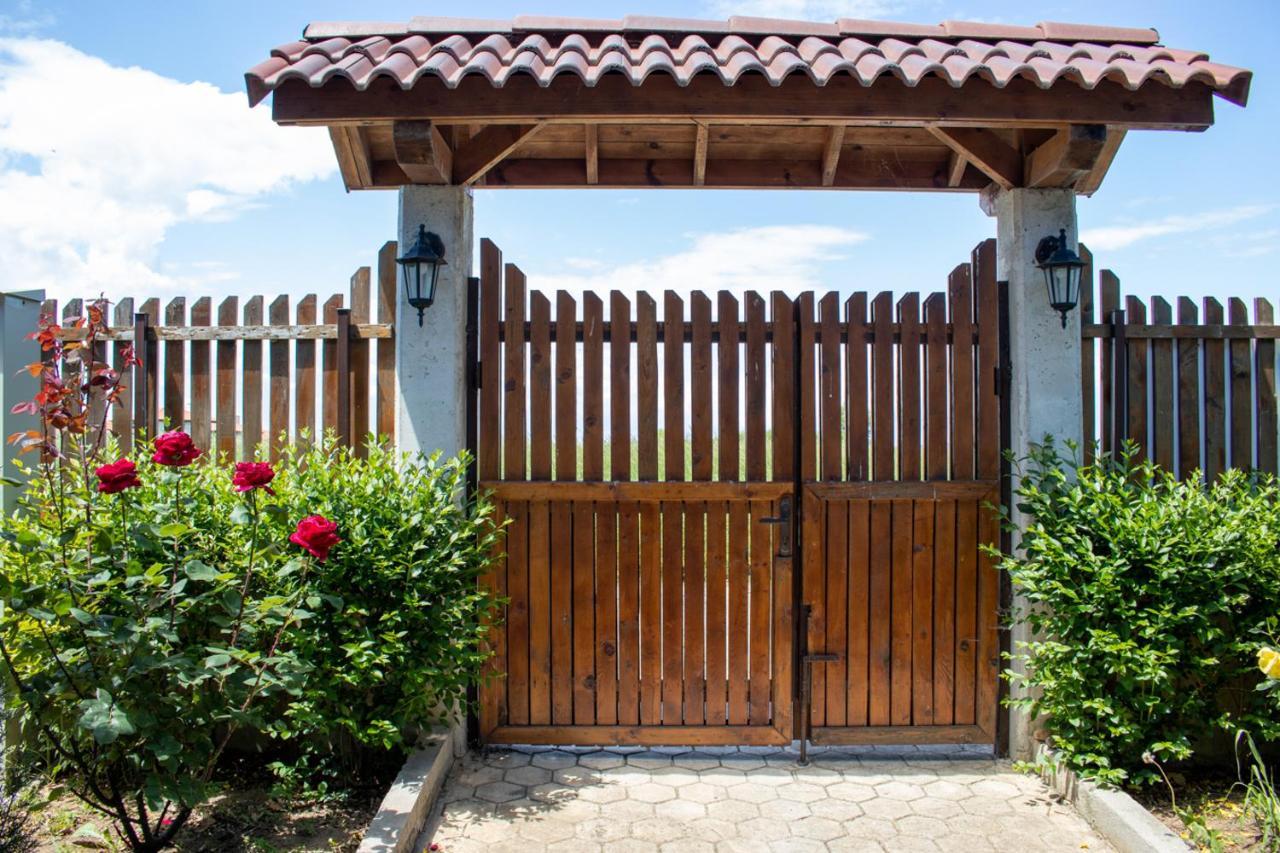 Bed and Breakfast Vis Velika Exterior foto